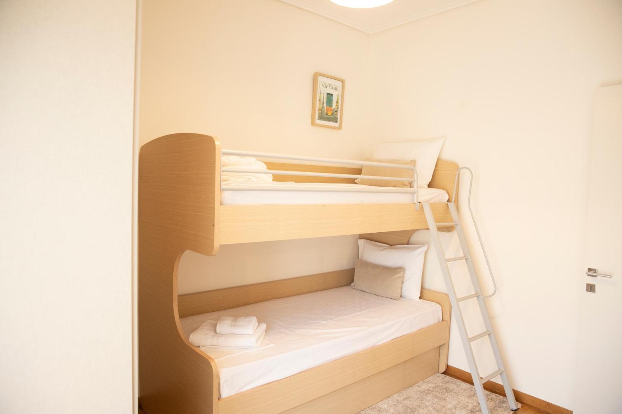 Spacious Glyfada Golf 4Br -Near Beach + Shops Atina Dış mekan fotoğraf