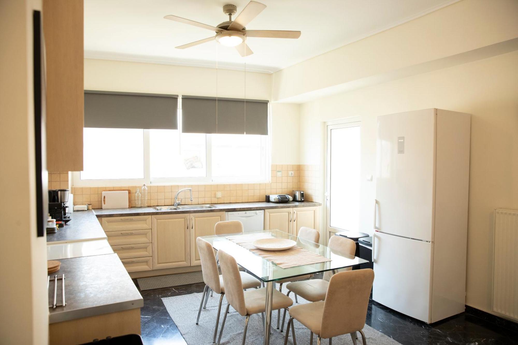 Spacious Glyfada Golf 4Br -Near Beach + Shops Atina Dış mekan fotoğraf